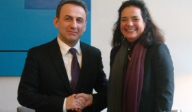 Դեսպան Մարգարյանի հանդիպումը Բելգիայի Սենատի նախագահի հետ