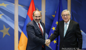 Armenian Prime Minister and the European Commission President discuss issues of Armenia-EU bilateral agenda