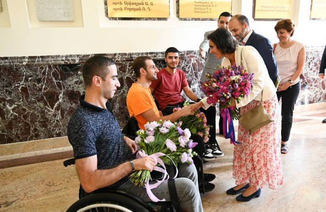 Hadja Lahbib visited Homeland Defender's Rehabilitation Center
