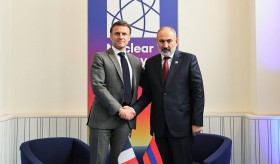 Nikol Pashinyan and Emmanuel Macron meet in Brussels